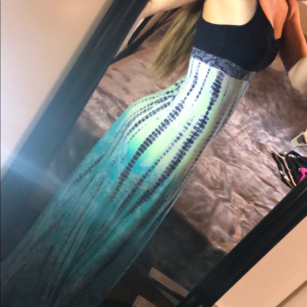 Southern Thread Dress - Picture 5 of 8